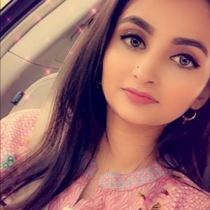 Meet your Posher, Aisha